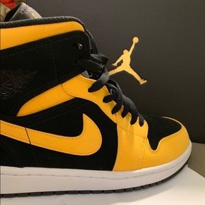 Blk & Yellow Jordan 1 Mid Reverse New Love